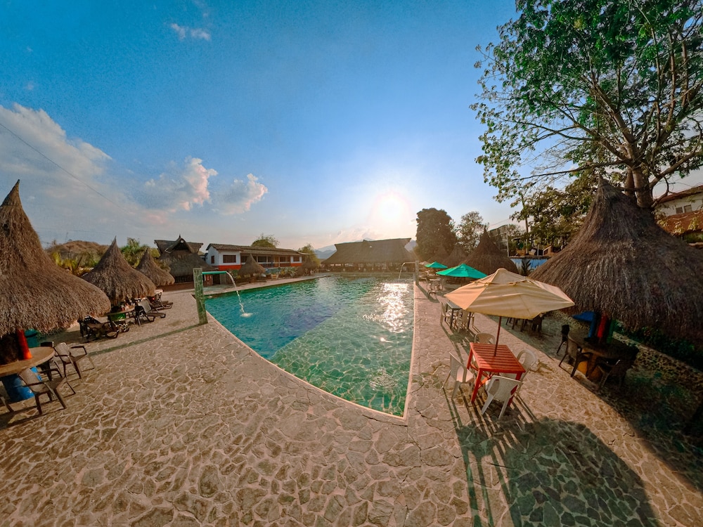 Hotel Acuarela del Rio in Santa Fe De Antioquia, Colombia