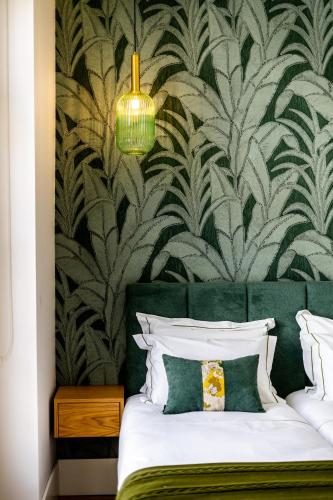Mouzinho 129 Medronheiro & Oliveira — 4-Star Luxury Hotel in Porto, Portugal