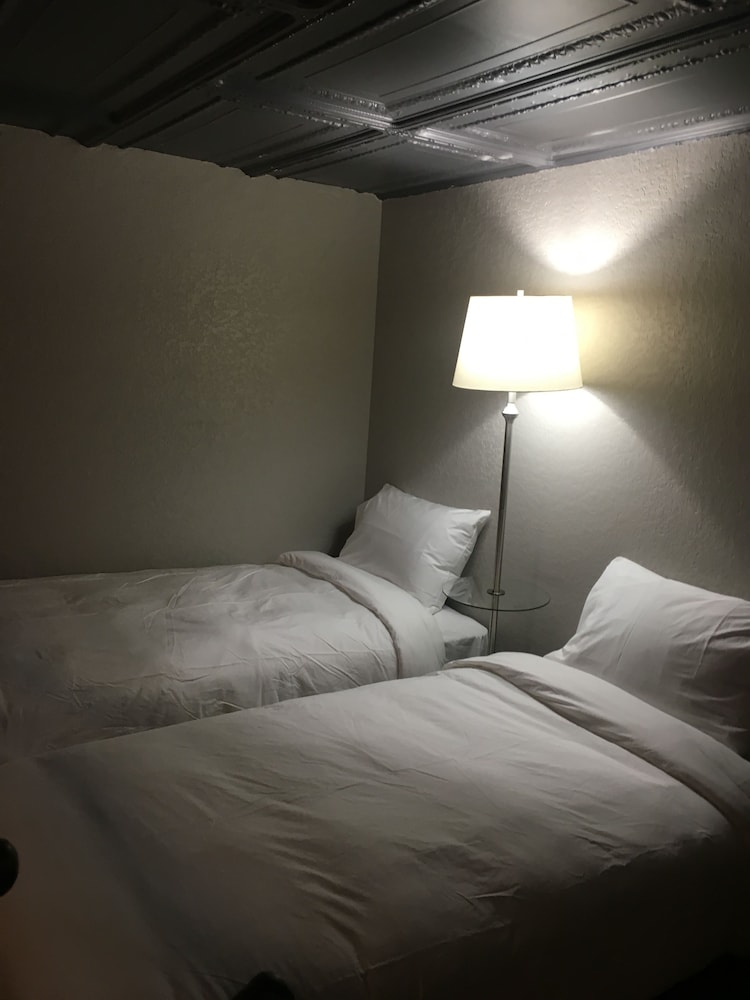The Hotel Sturgis - photo 46