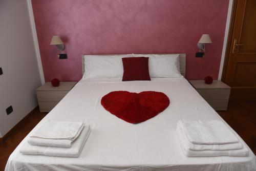 Casa Dante — 4-Star Luxury Hotel in Romano Di Lombardia, Italy