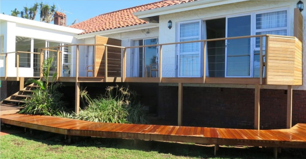 The Tides Inn Bed and Breakfast — 4-Star Luxury Hotel in Durban, South Africa
