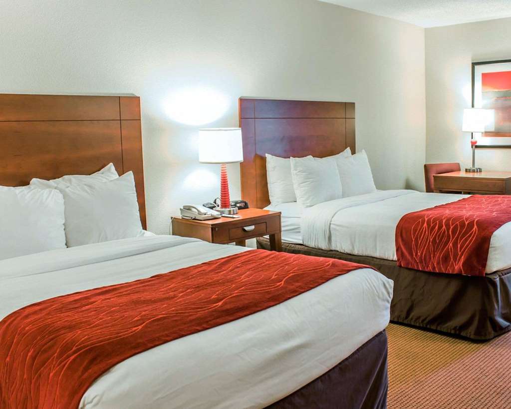 Comfort Inn Fayetteville near Fort Bragg - photo 11