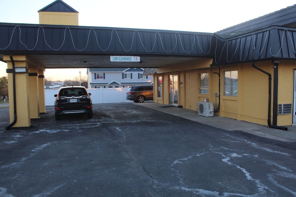 Americas Best Value Inn Warrenton - photo 19