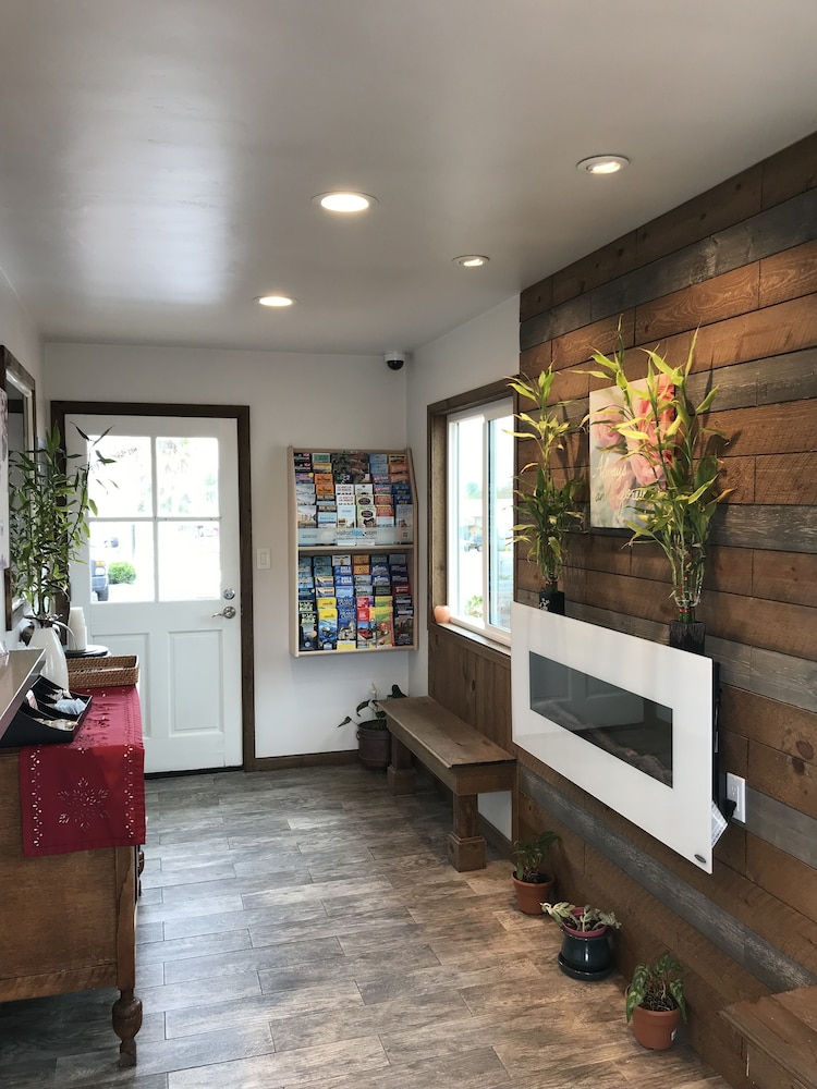 Ramona Valley Inn - photo 2