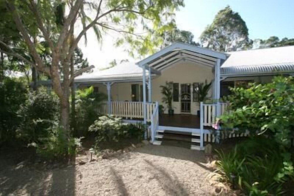 Noosa Country House — 4-Star Luxury Hotel in Doonan, Australia