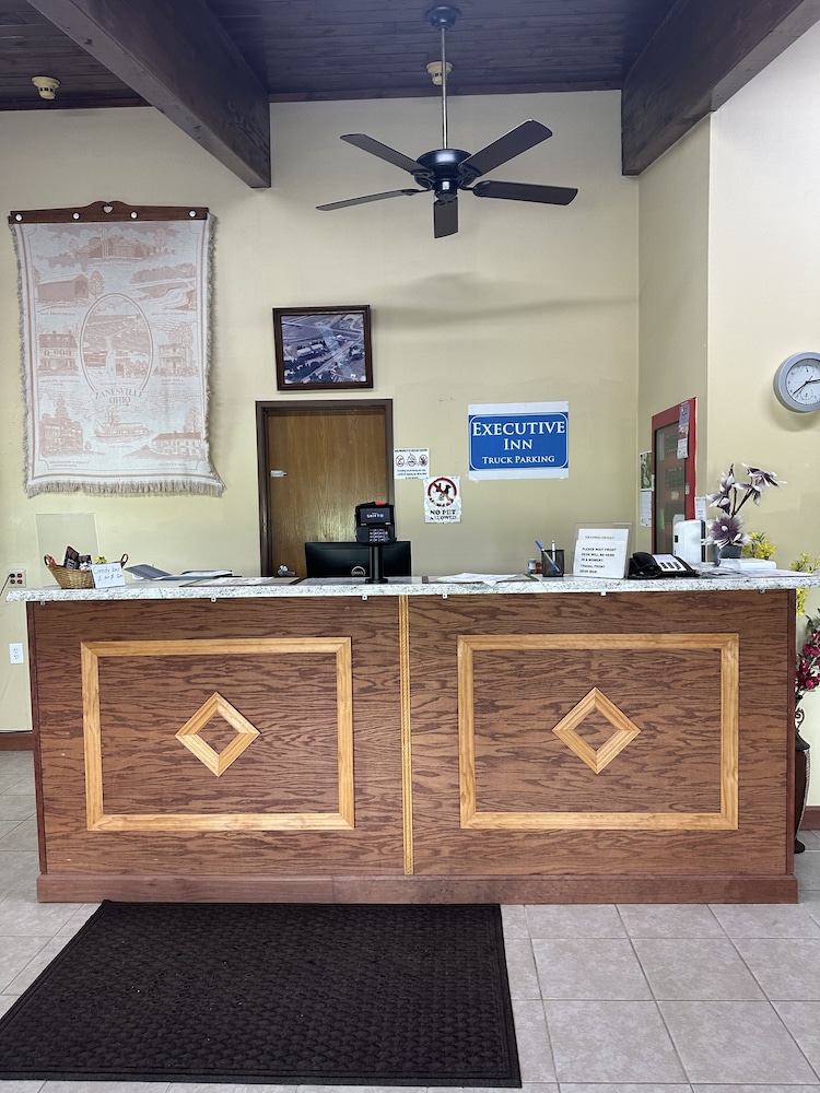 Rodeway Inn Zanesville OH - photo 2