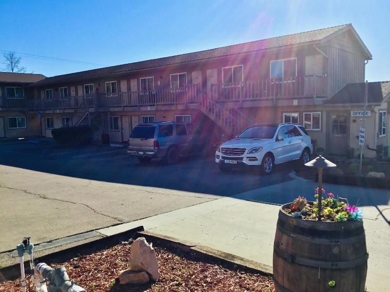 Ramona Valley Inn - photo 12