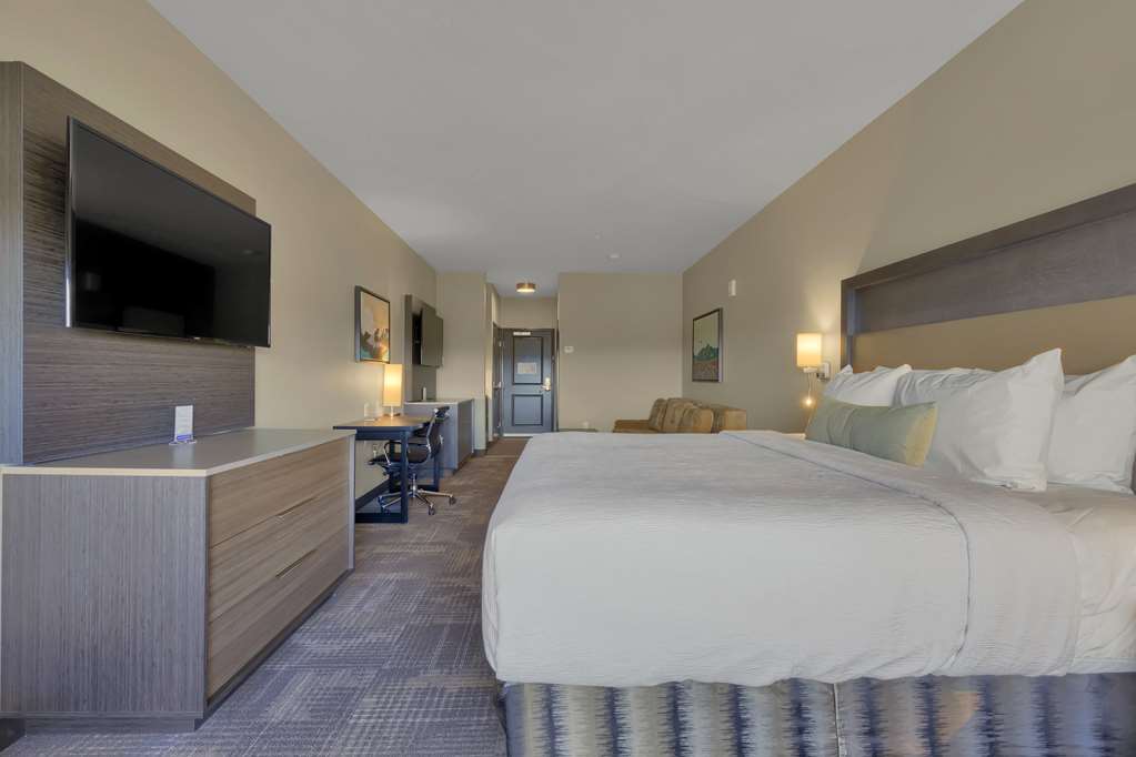 Best Western Plus Fillmore Inn & Suites - photo 19