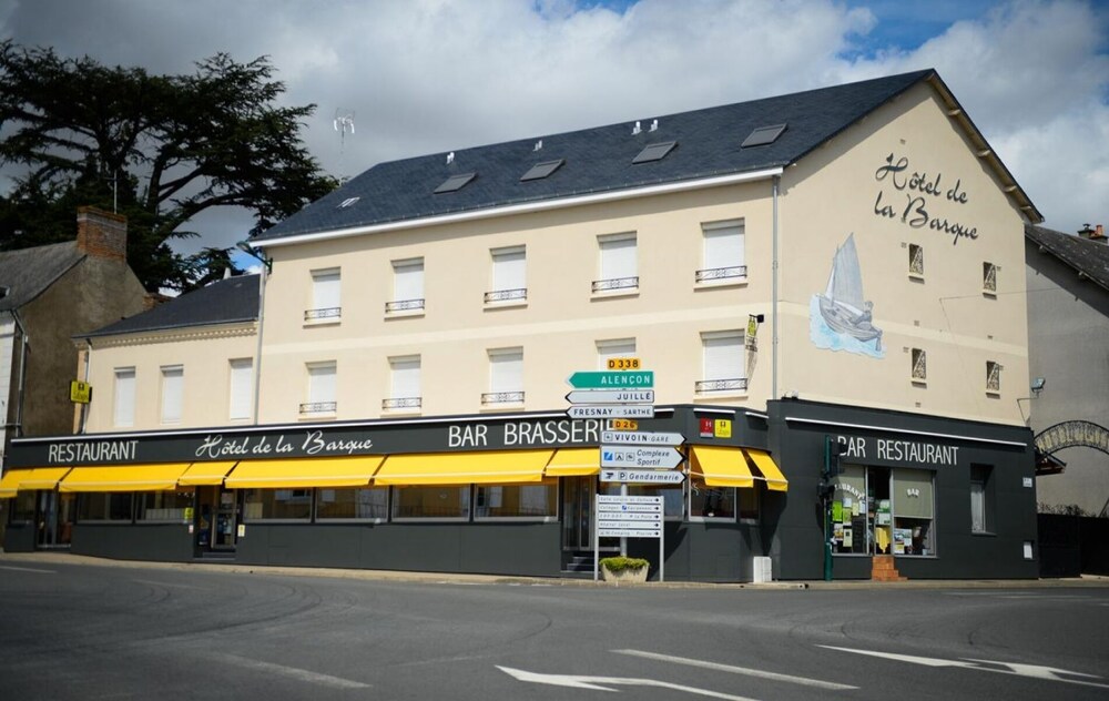 Logis hôtel de la Barque — hotel in Beaumont-Sur-Sarthe