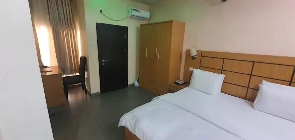 Sonamoni Hotel — Warri — photo 5
