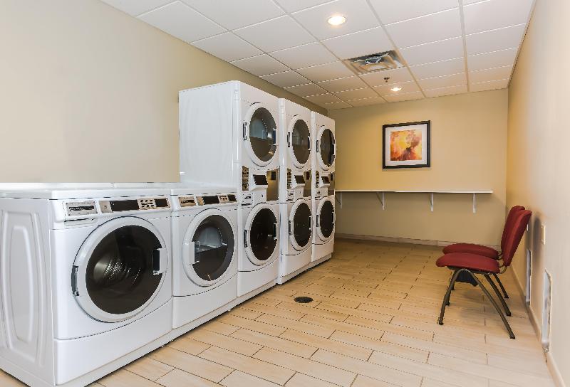 Staybridge Suites Grand Forks by IHG - photo 3