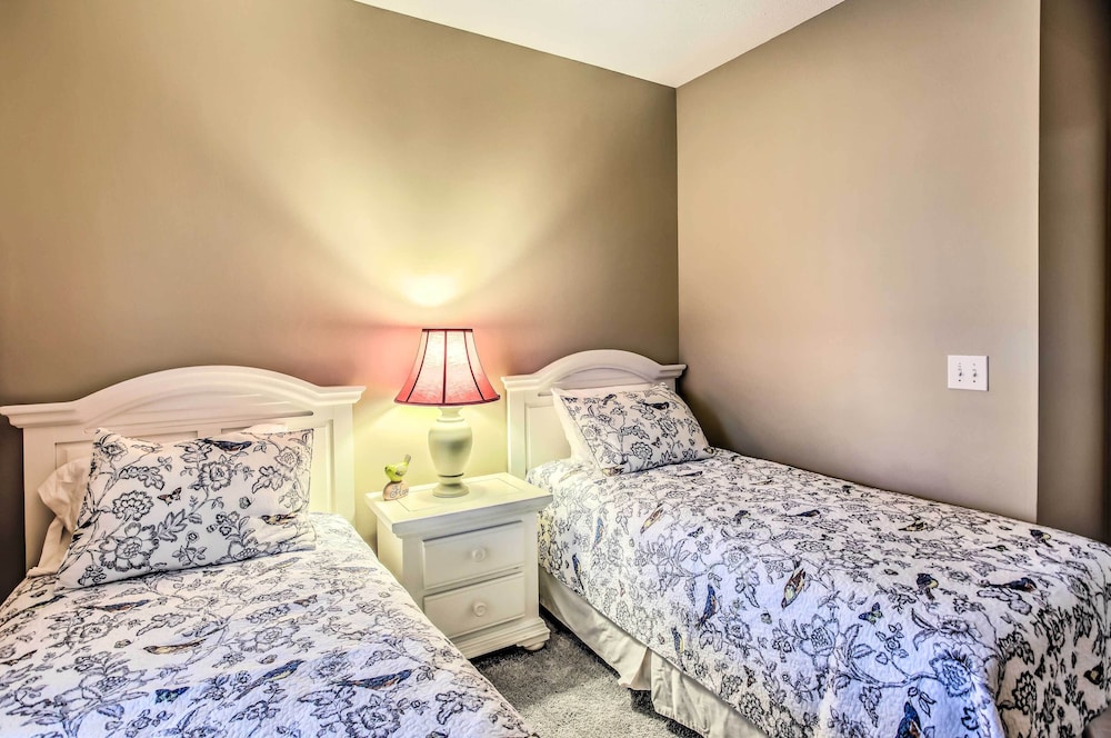Golf Resort Condo w Pool in North Myrtle Beach - photo 6