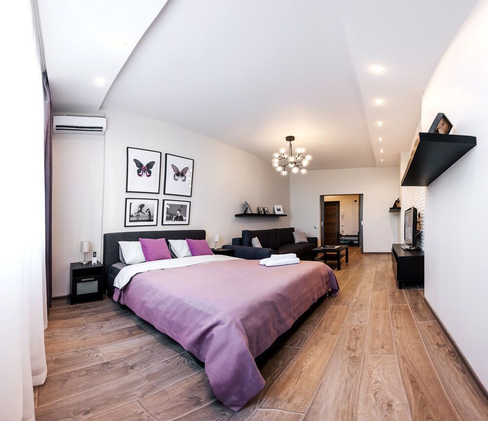 Apartments Five Stars 11681045 — Tyumen