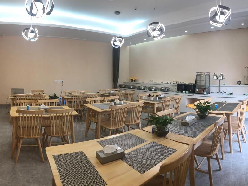IBIS Styles Nanchang Honggu New City — 4-Star Luxury Hotel in Nanchang, People's Republic of China