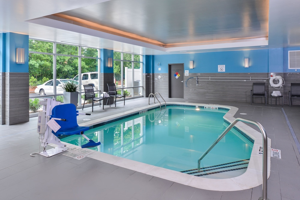 Fairfield Inn & Suites by Marriott Raleigh Cary - photo 25