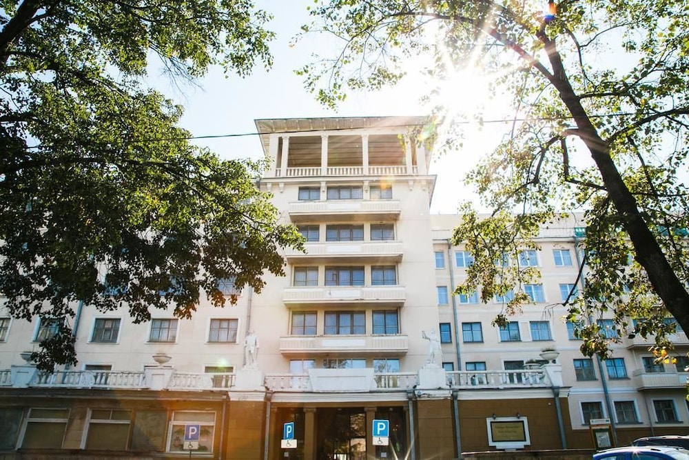 Bolshoy Ural Hotel — hotel in Yekaterinburg