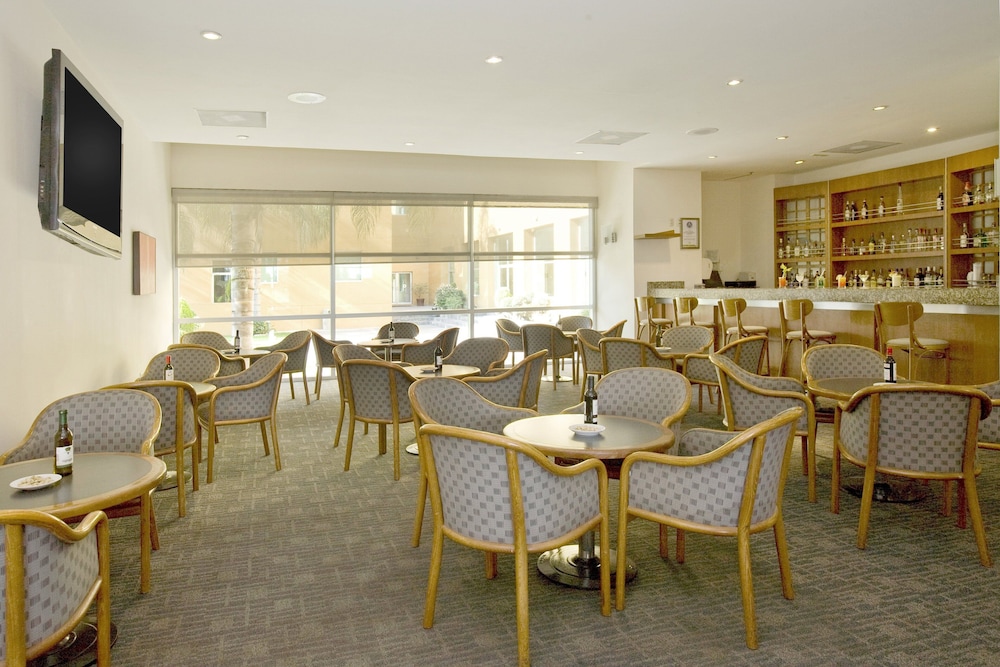 Fiesta Inn Express San Luis Potosí Oriente