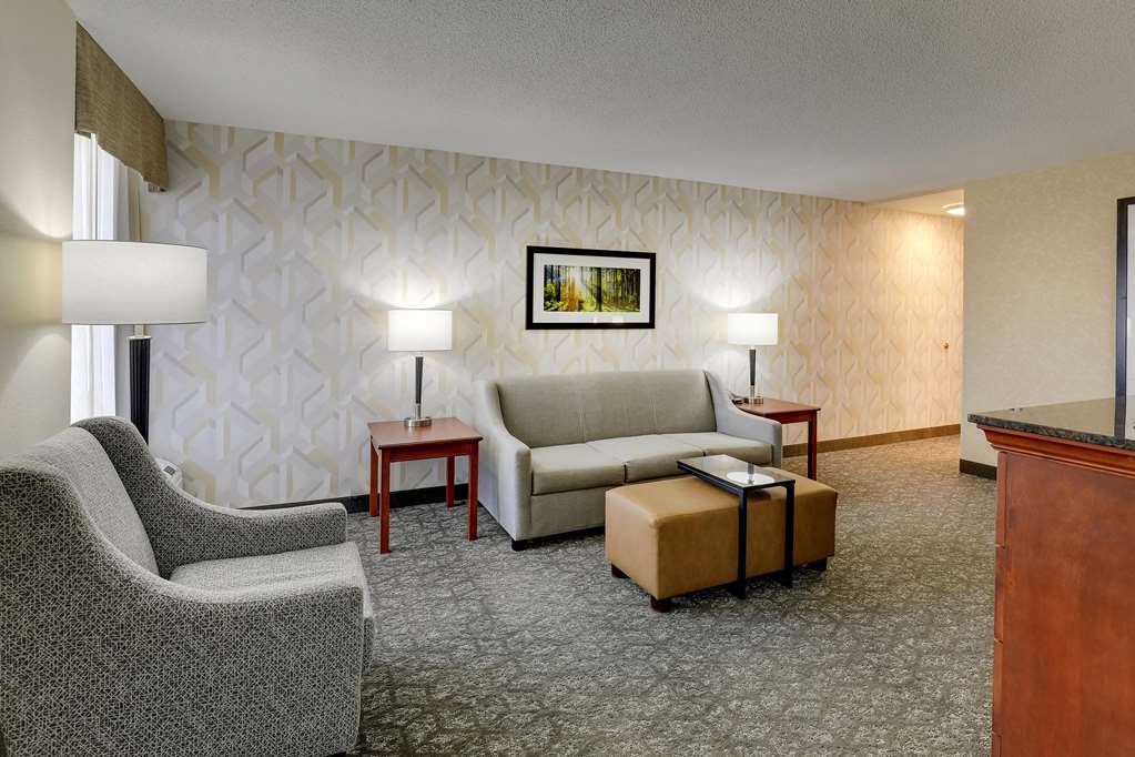 Drury Inn & Suites Marion - photo 29