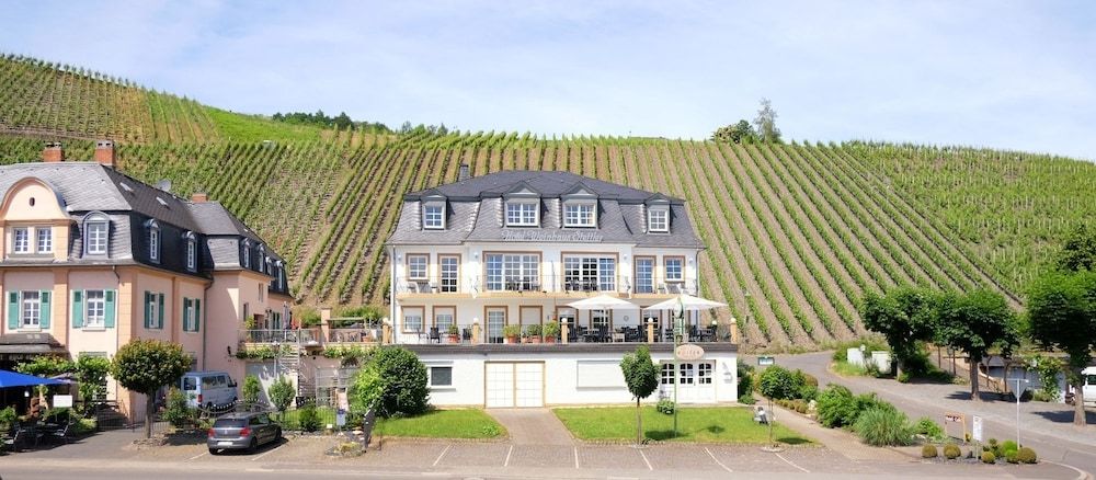 Weinhaus Stettler - carbon neutral hotel in Lieser