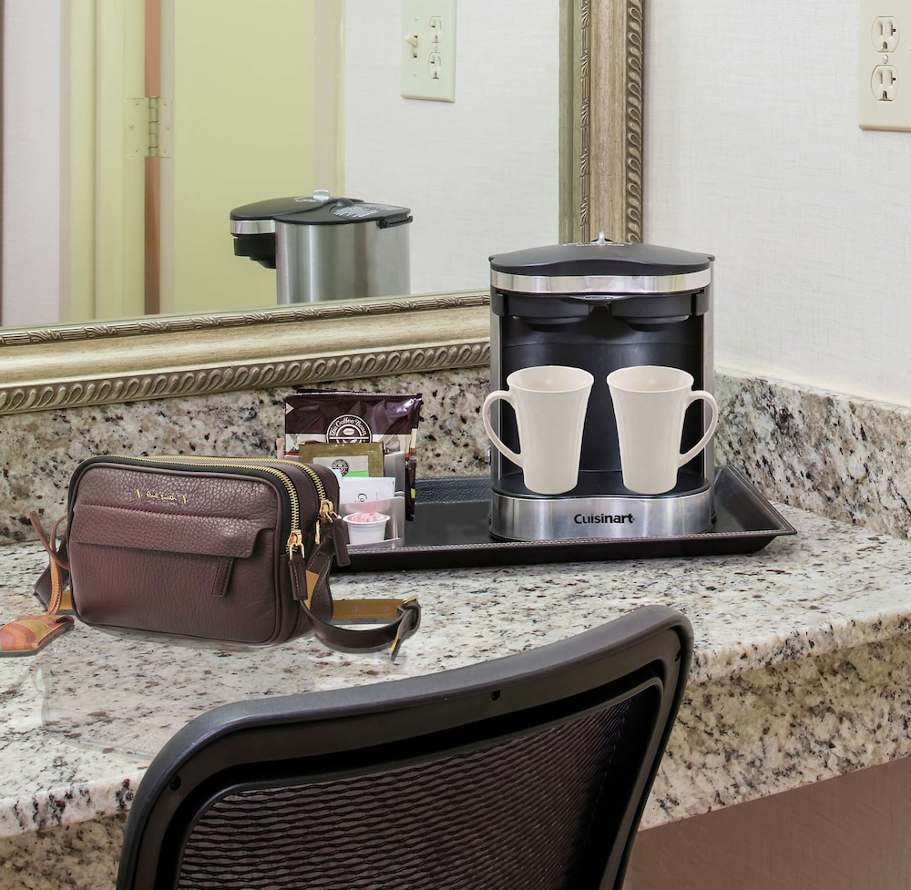 DoubleTree by Hilton Hotel Miami Airport & Convention Center - photo 11