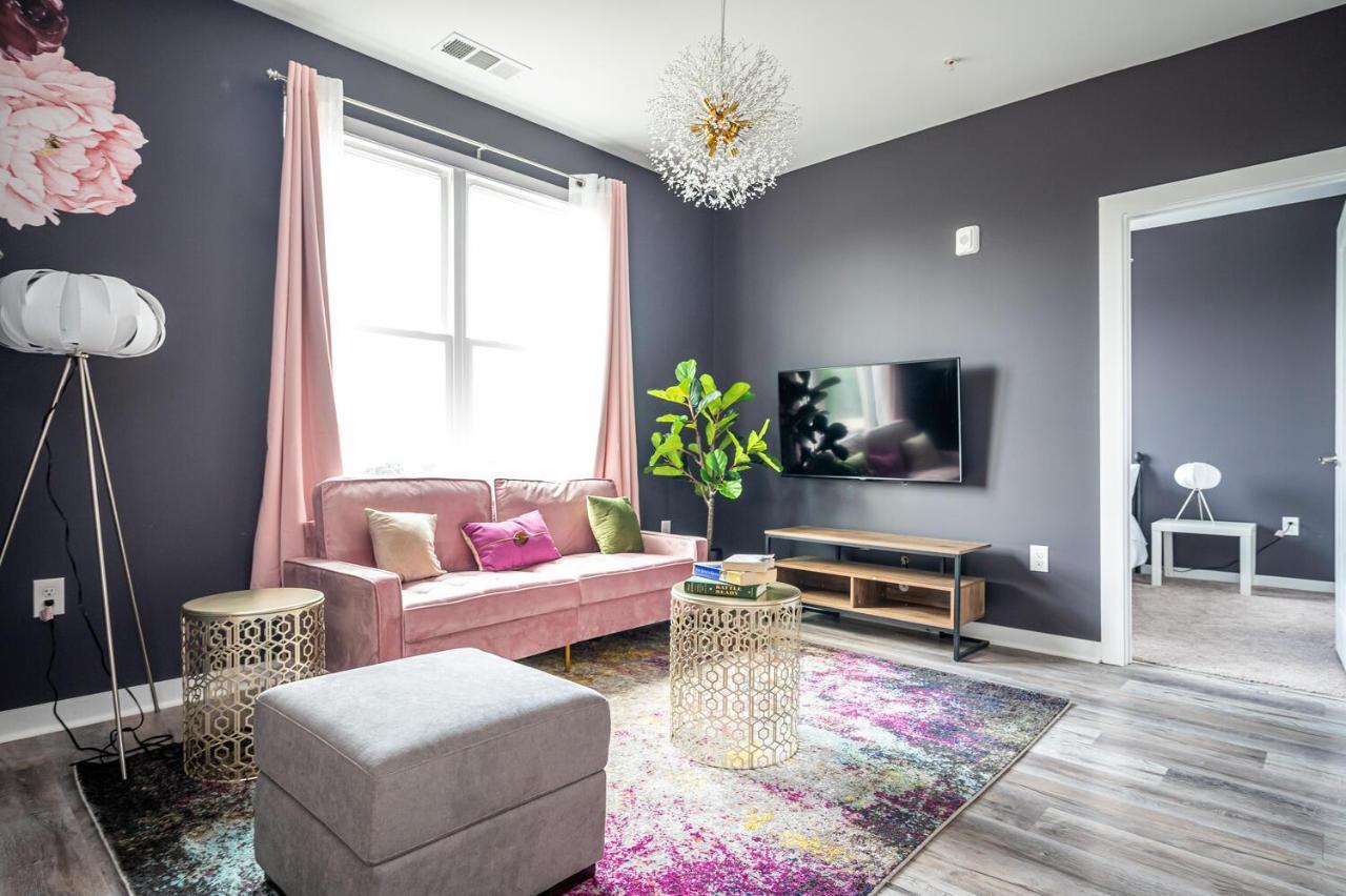 Downtown New Built Roof top balcony City View 525Pkwy in Atlanta, United States