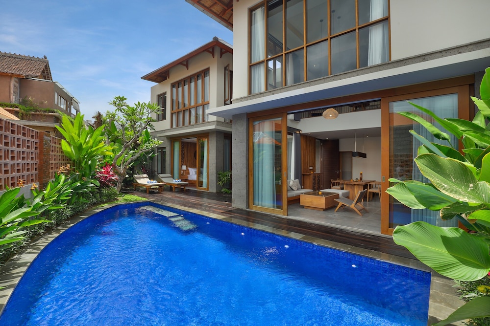 Teratai Villa Canggu by Ini Vie Hospitality — 4-Star Luxury Hotel in Canggu, Indonesia