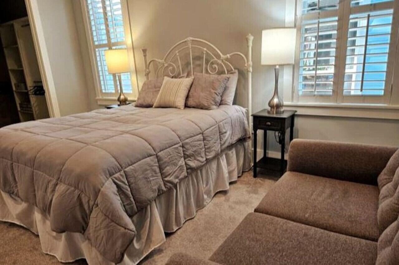 Low Country Cottage in Beautiful Habersham — 4-Star Luxury Hotel in Beaufort, United States