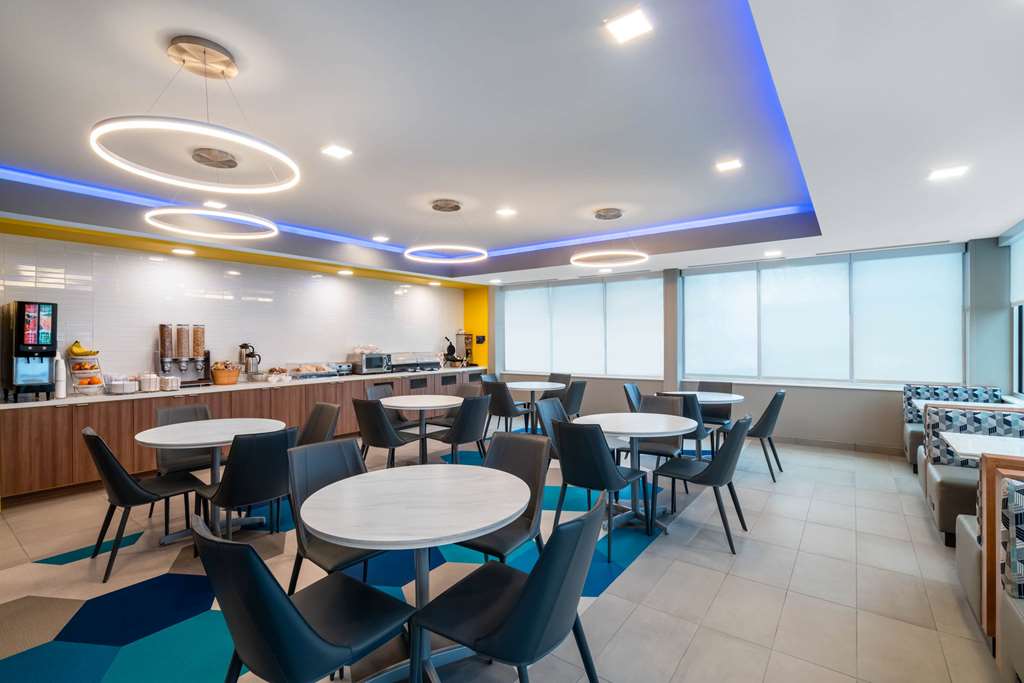 Microtel Inn & Suites by Wyndham Hot Springs - photo 24