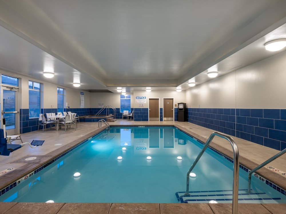 Staybridge Suites Sioux City Southeast by IHG - photo 40