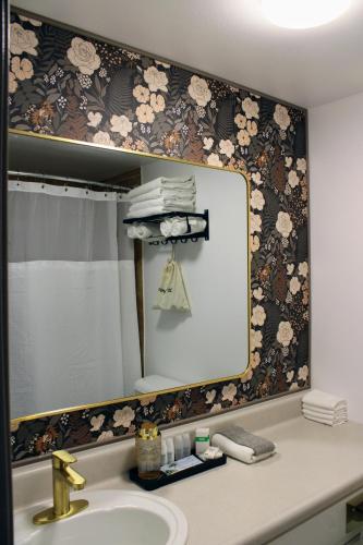 The Brooks Hotel - photo 57