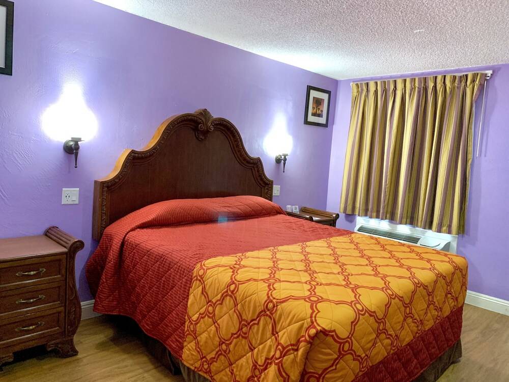 Walden Motel - photo 10