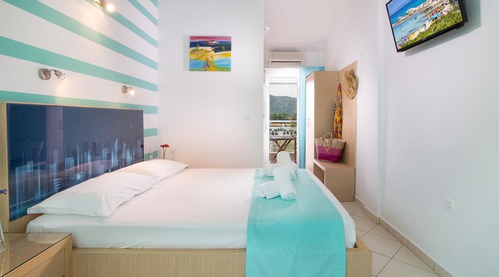 Sunrise - carbon neutral hotel in Sarti