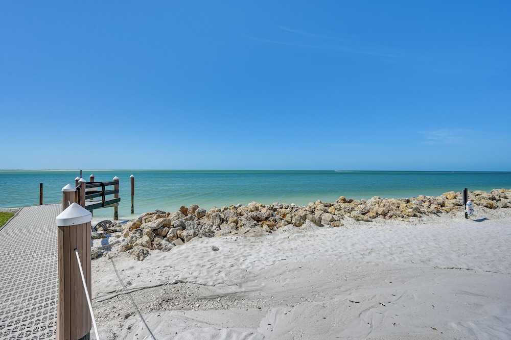 Marco Island Condo w Ocean Views Resort Perks - photo 24