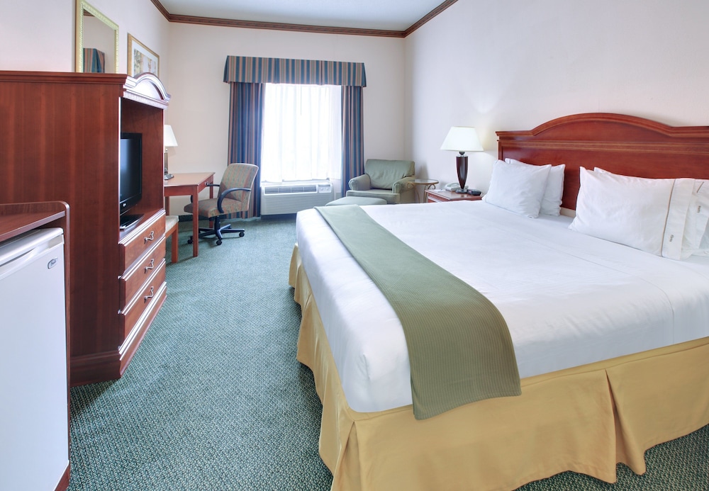 Holiday Inn Express Hotel & Suites Cleveland - photo 18