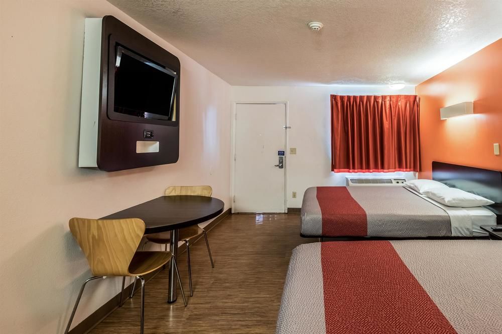 Motel 6 McMinnville - photo 19