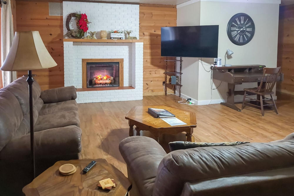 60 acre Retreat: 5 Mins to Garden of the Gods — hotel in Elizabethtown