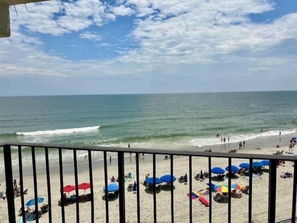 Royal Garden Resort 403 1 Bedroom Condo by RedAwning - photo 16