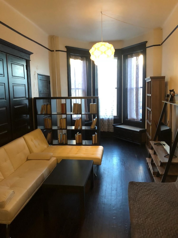 Funky in Jersey City, United States