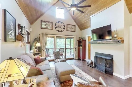 at E’s in Cullowhee, United States