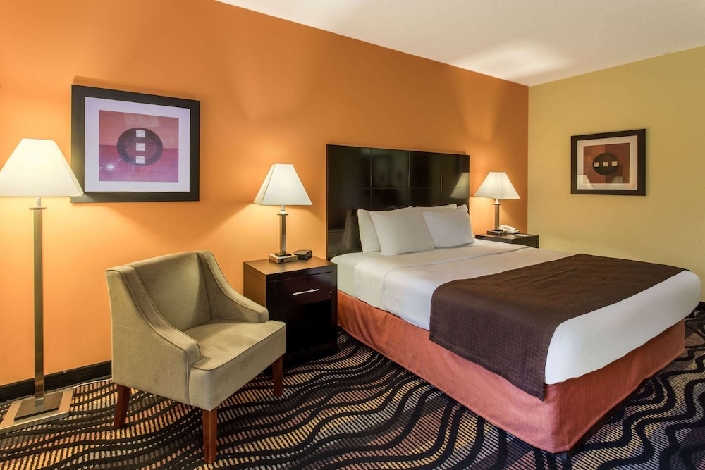 AmericInn by Wyndham Streator - photo 7