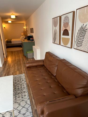 The Brooks Hotel - photo 17