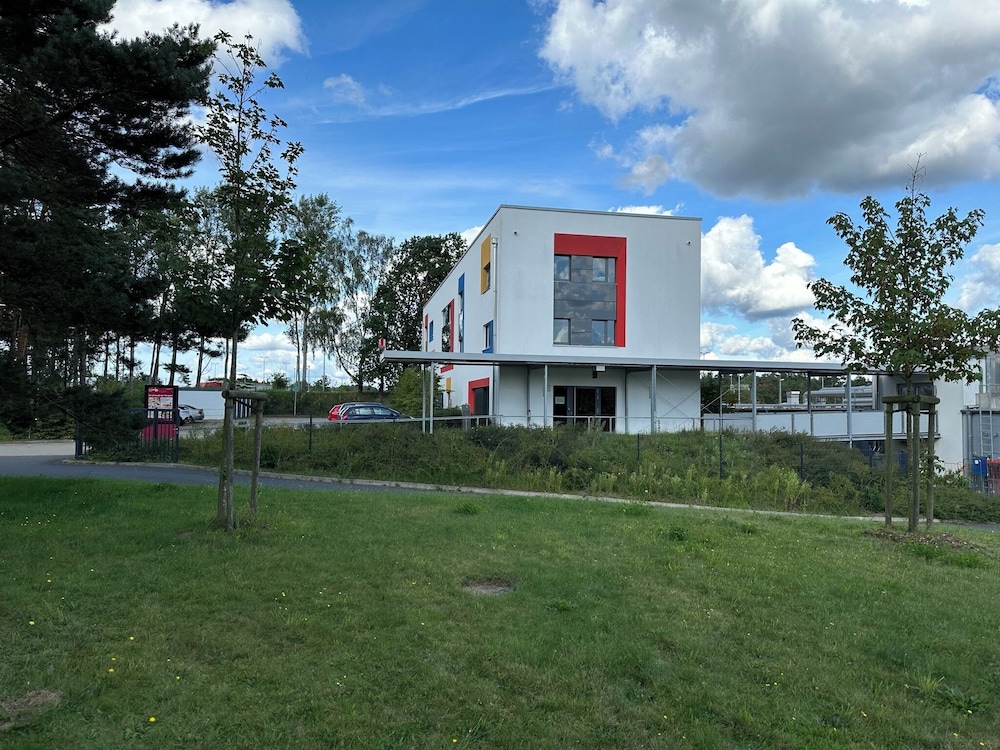 Serways Hotel Luneburger Heide West — Bispingen