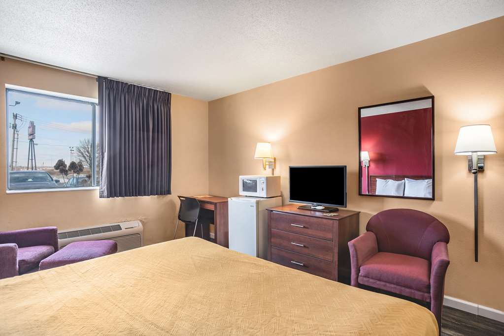 Econo Lodge Princeton - photo 10