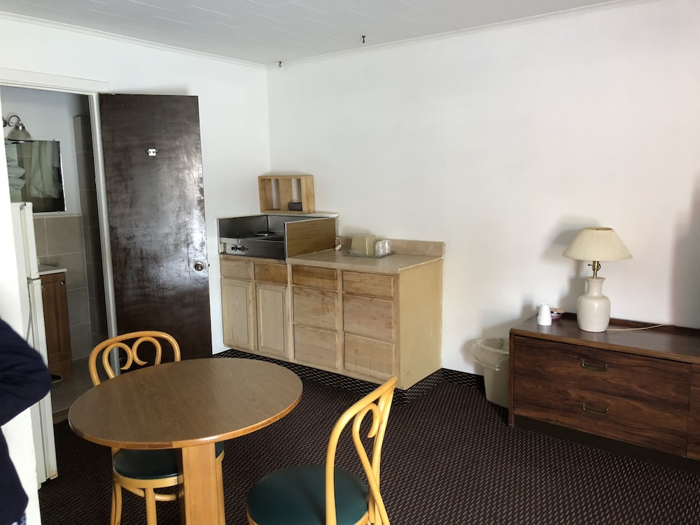 Sun 'N Snow Hotel - photo 12
