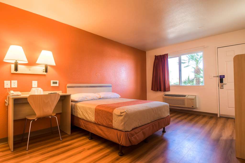 Motel 6 Rancho Mirage CA Palm Springs - photo 7