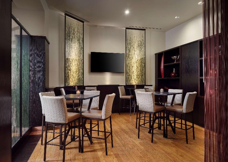 Hilton Rosemont Chicago O'Hare - photo 25