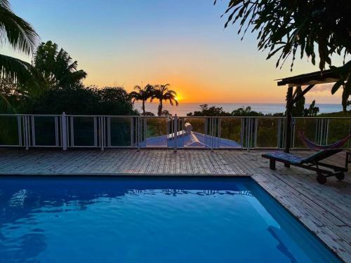 Bungalow Alnamaka : vue mer piscine plage à 5mn — 4-Star Luxury Hotel in Pointe-Noire, Guadeloupe