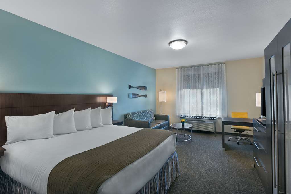 Oxford Suites Bellingham - photo 10