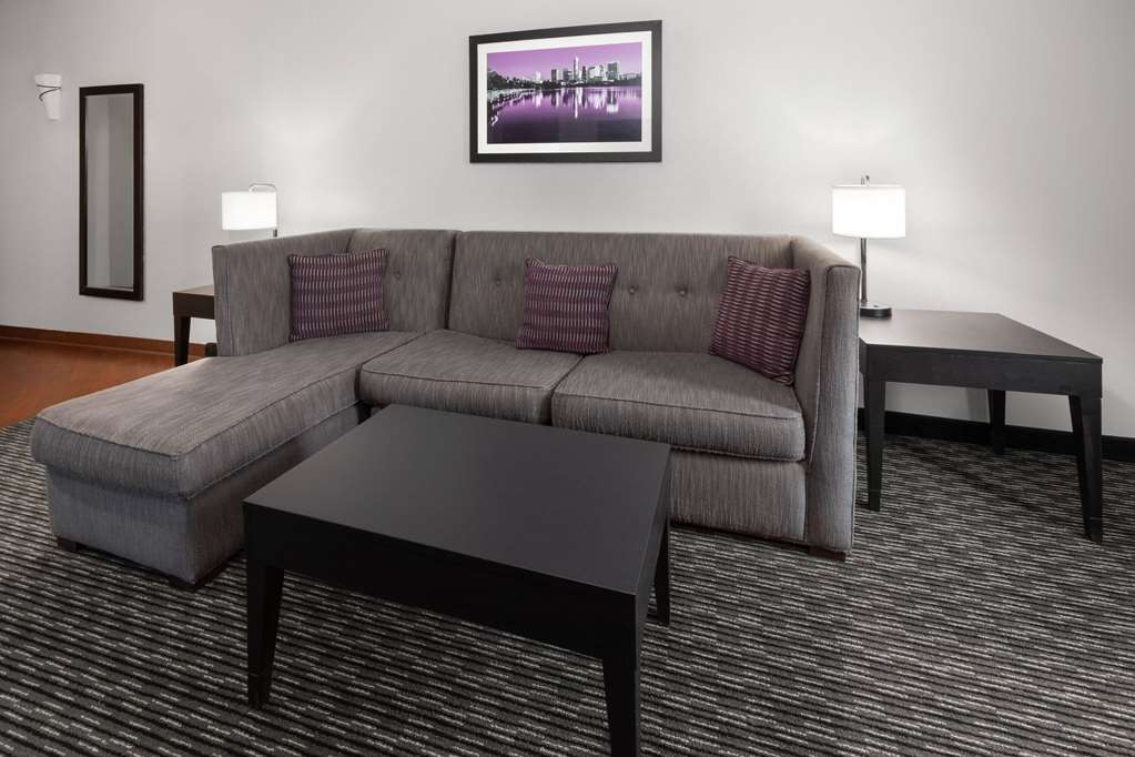 La Quinta Inn & Suites by Wyndham Austin Cedar Park - photo 25