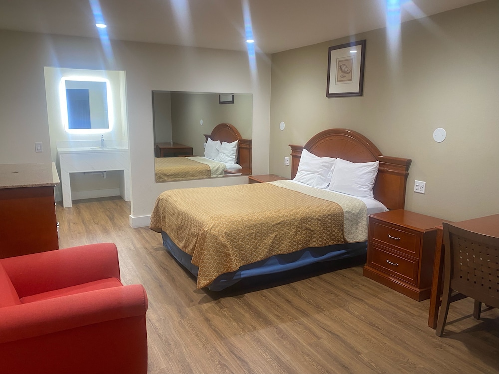 Royale Inn Motel — hotel in Whittier